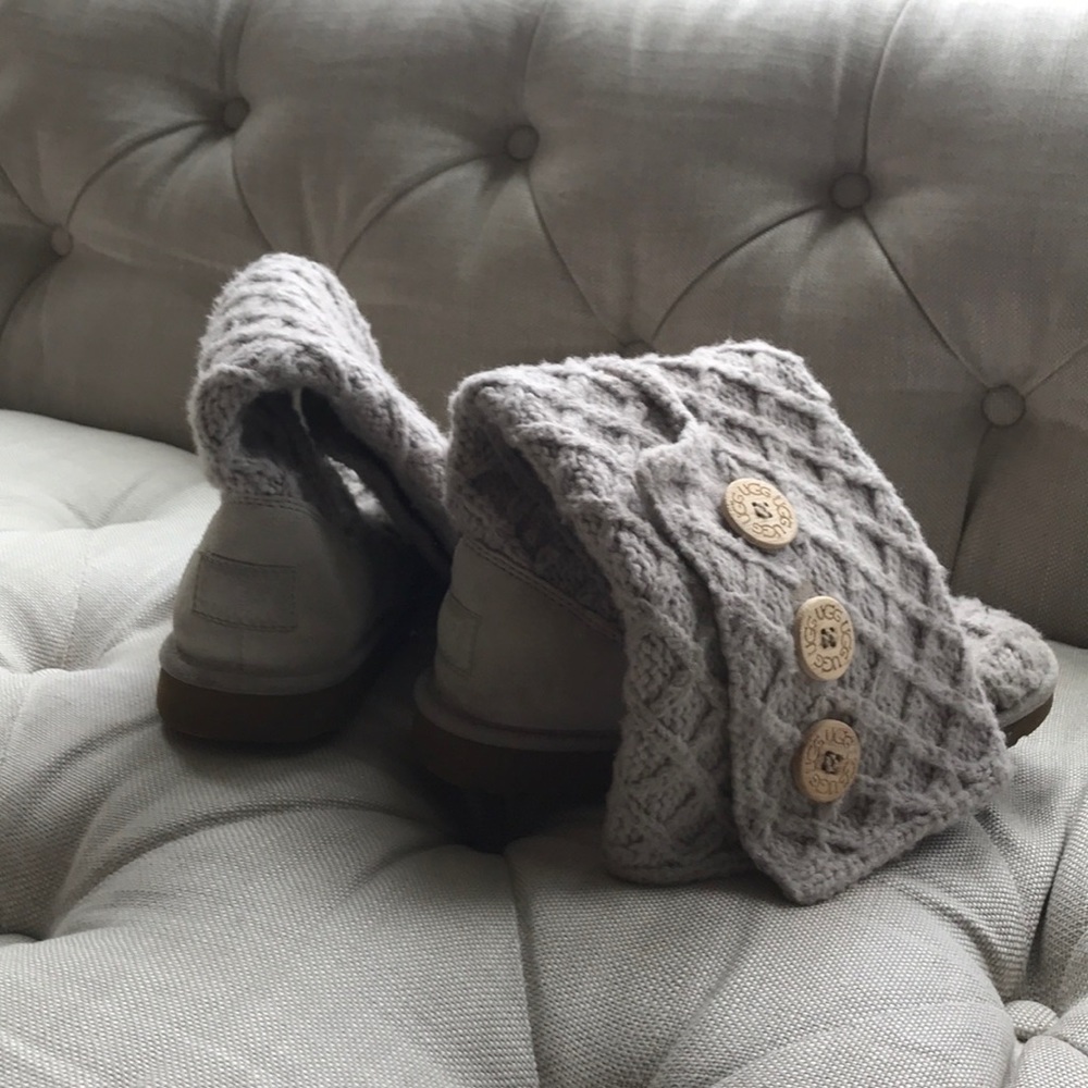 Ugg sweater boots size 8